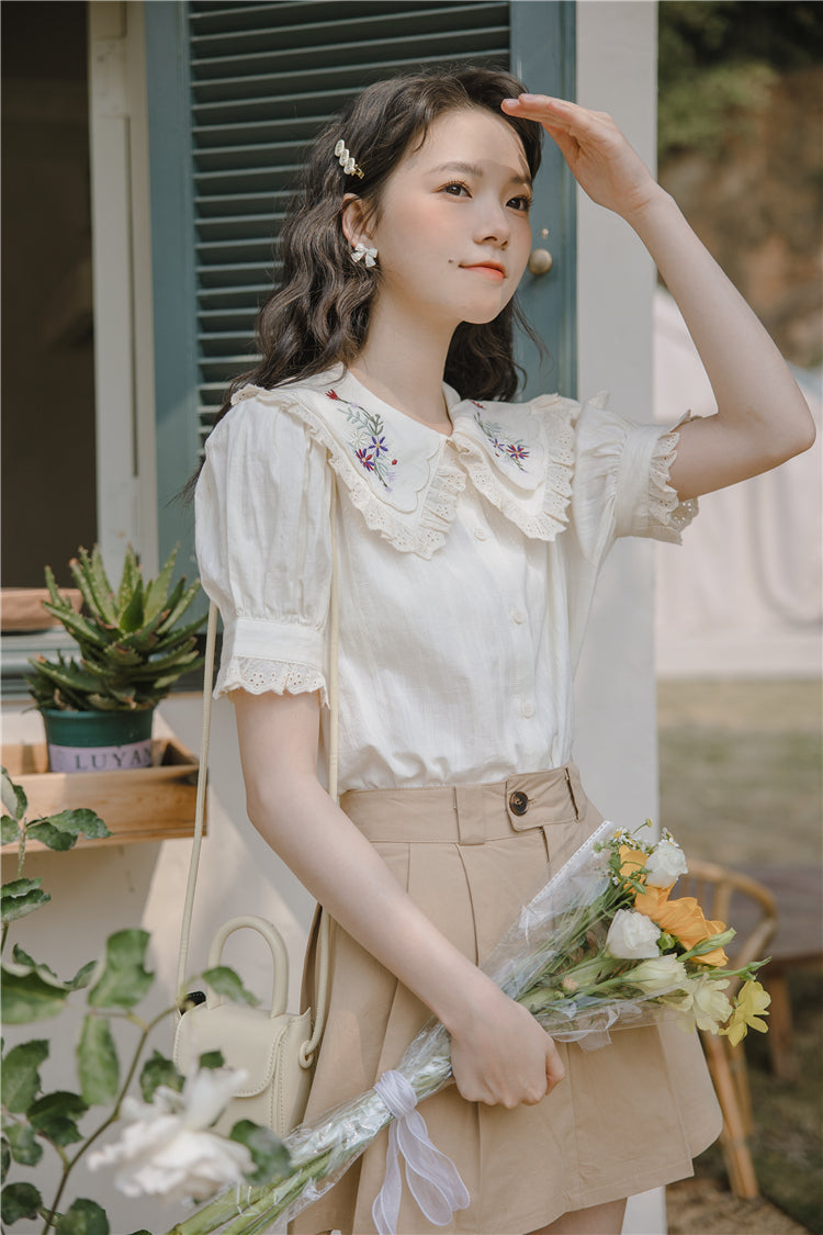 Wildflower Embroidered Blouse (Cream)