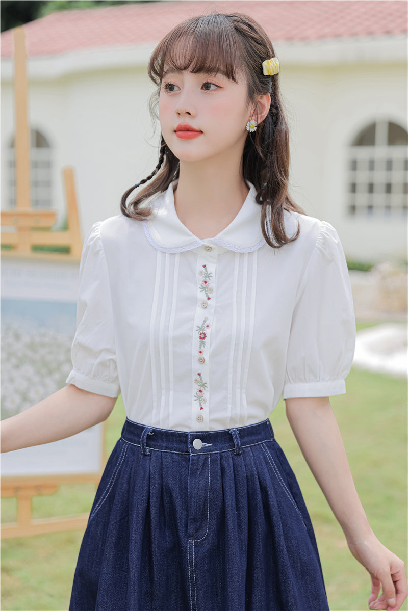 Little Floral Embroidered Blouse (White)