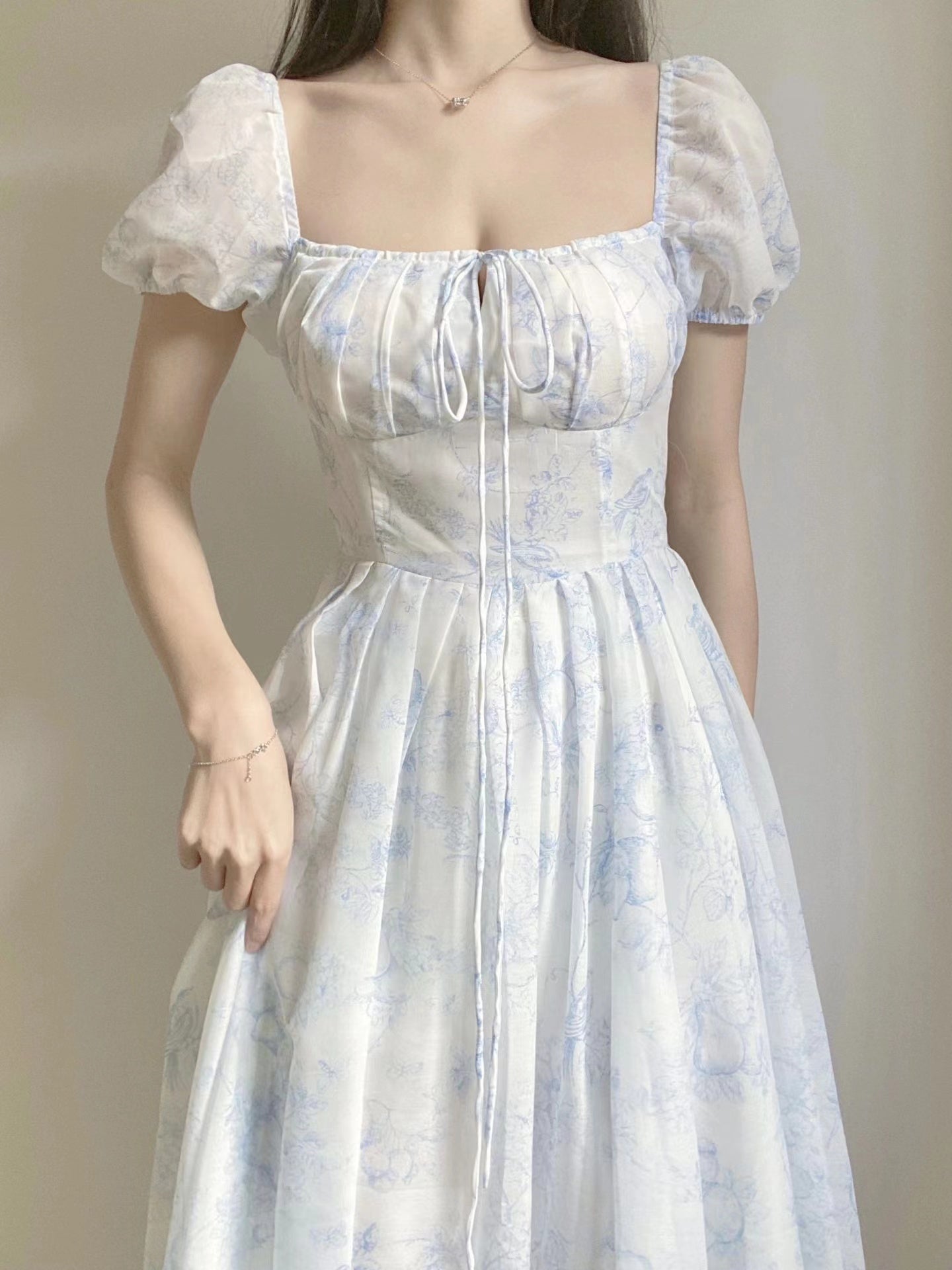 Porcelain Sketch Midi Dress (White/Blue)