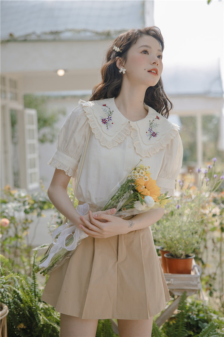Wildflower Embroidered Blouse (Cream)