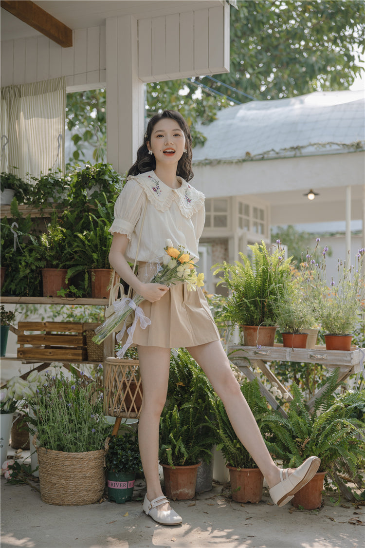 Wildflower Embroidered Blouse (Cream)