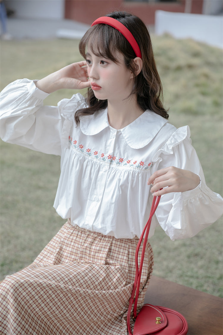 Daisy Chain Embroidered Button Up Shirt (White)