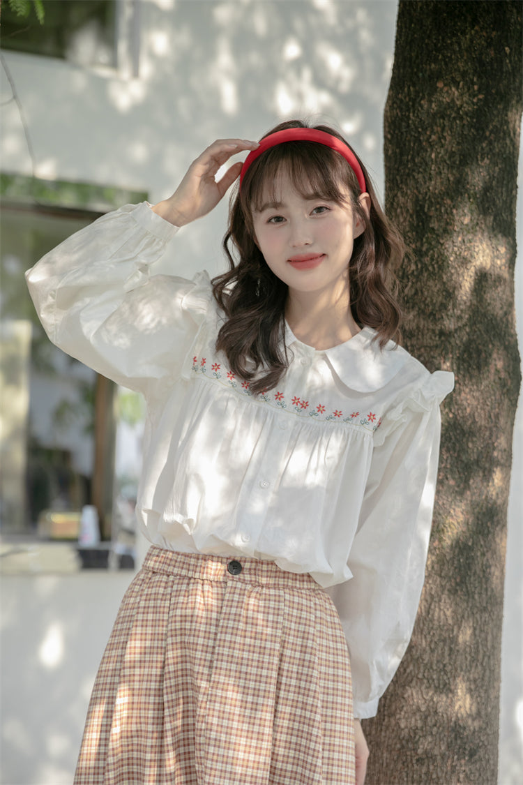 Daisy Chain Embroidered Button Up Shirt (White)