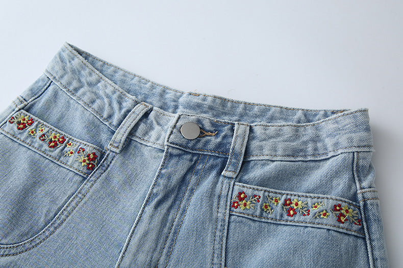 Flower Vines Embroidered Shorts (Light Denim)