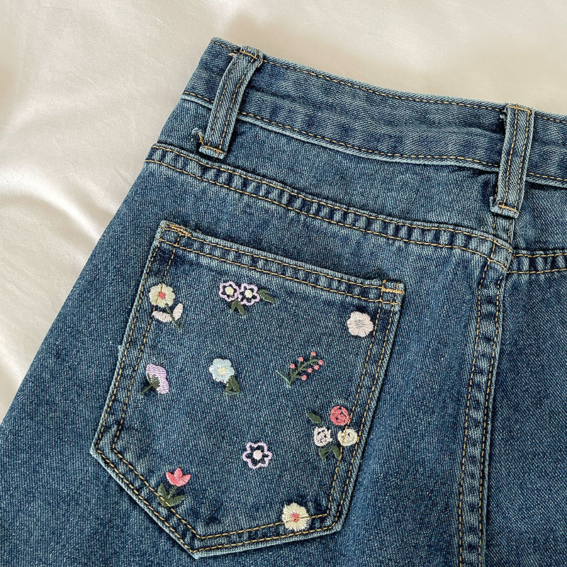 Flower Pocket Embroidered Jeans (Medium Denim)